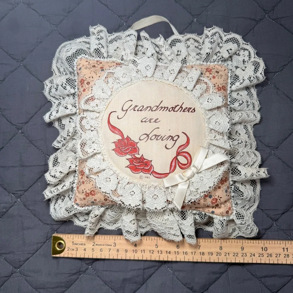 Vintage 1983 Lace Trim Grandma Quote Pillow Cottagecore Wall‎ Decor Shabby Chic